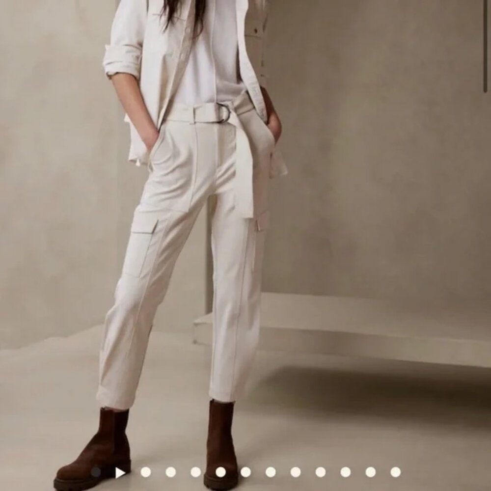Banana Republic Slim Refined Stretch Cargo Pants Size 0 Cream Removable Belt